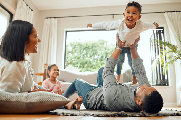 Les Rires des Enfants: La Mélodie de la Maison